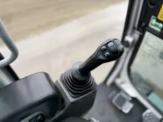 Takeuchi-TB235-2010-211918