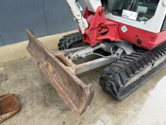 Takeuchi-TB235-2010-211918