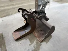 Takeuchi-TB235-2010-211918