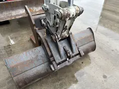 Takeuchi-TB235-2010-211918