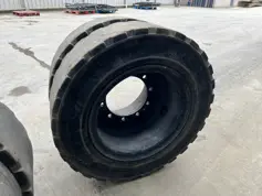 Trelleborg-10.00 x 20 / 1000 x 20 Solid Tyres-906136