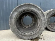Trelleborg-10.00 x 20 / 1000 x 20 Solid Tyres-906136