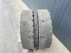 Trelleborg-10.00 x 20 / 1000 x 20 Solid Tyres-906136