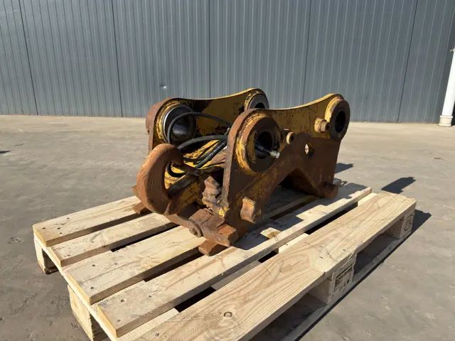 Verachtert-CW40S - M318D / M320F / M322D / 320D / 320E / 323D / 323E-2008-908473