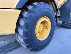 Volvo-A25G | 95% good Bridgestone tires-2015-211069