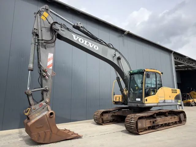 Volvo-EC210C L-2008-212415
