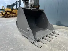 Volvo-EC210-2025-207899