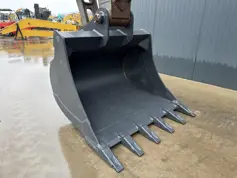 Volvo-EC220E L-2015-210911