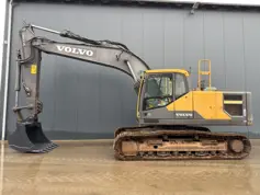 Volvo-EC220E L-2015-210911