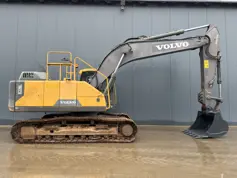 Volvo-EC220E L-2015-210911