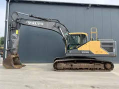Volvo-EC250E L-2015-208190