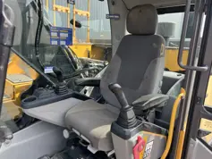 Volvo-EC250E L-2015-208190
