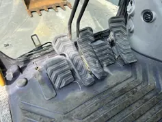 Volvo-EC250E L-2015-208190