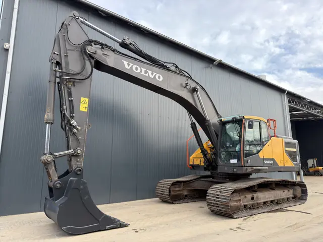 Volvo-EC300E L-2019-211043