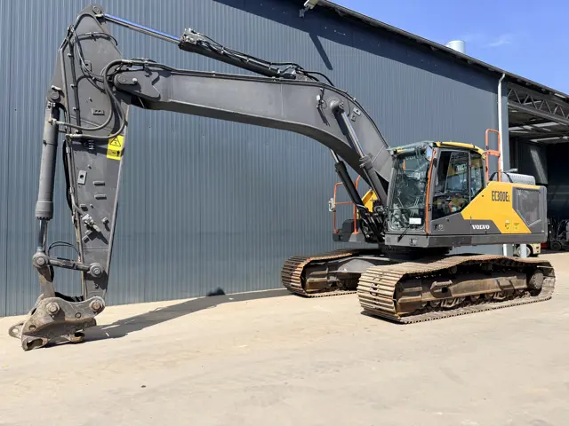 Volvo-EC300E L-2022-211922