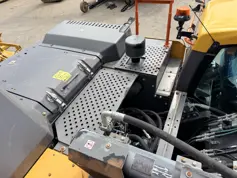 Volvo-EC300E L-2022-211922