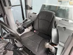 Volvo-G946B-2013-213686
