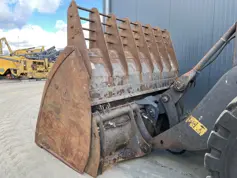 Volvo-L120F-2008-205578
