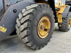 Volvo-L120F-2008-205578
