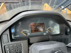 Volvo-L120F-2008-205578