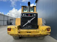 Volvo-L120F-2008-205578