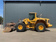 Volvo-L180F-2010-213728