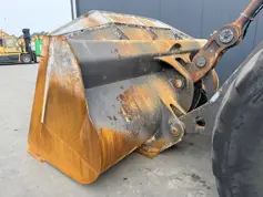 Volvo-L180G-2012-214715