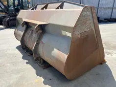Volvo-L220E / L220F / L220G / L220H-906390