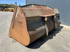 Volvo-L220E / L220F / L220G / L220H-906390