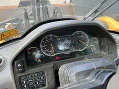 Volvo-L220H-2014-205455
