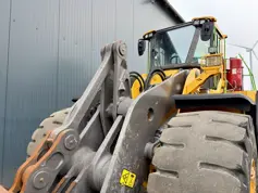 Volvo-L220H-2018-208049