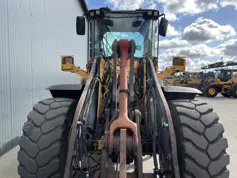 Volvo-L90F-2011-208583