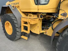 Volvo-L90F-2011-208583