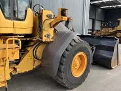 Volvo-L90F-2011-208583