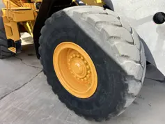 Volvo-L90F-2011-208583